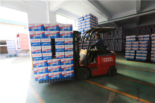 守望相助 白象食品再向雷神山医院捐赠2000箱方便食品